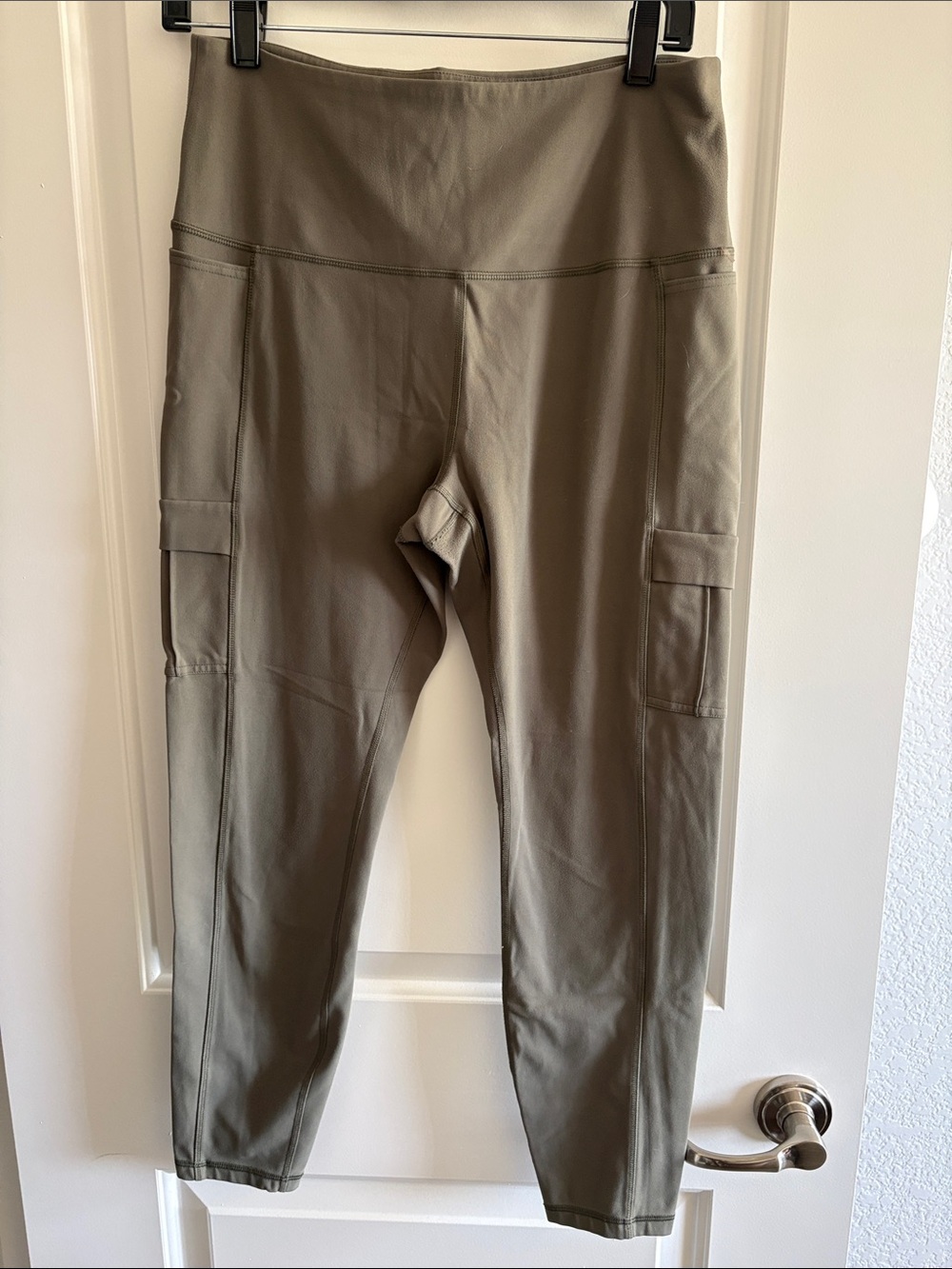 Avalanche Olive Green High-Waist Cargo Leggings
